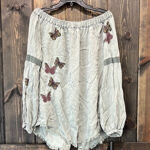 Billy T Off Shoulder Tunic Top M Grey Green Embroidered Butterfly Fringe Boho‎